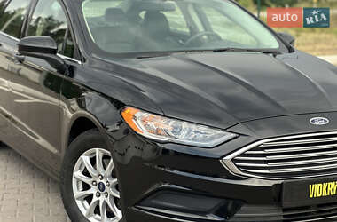 Седан Ford Fusion 2017 в 