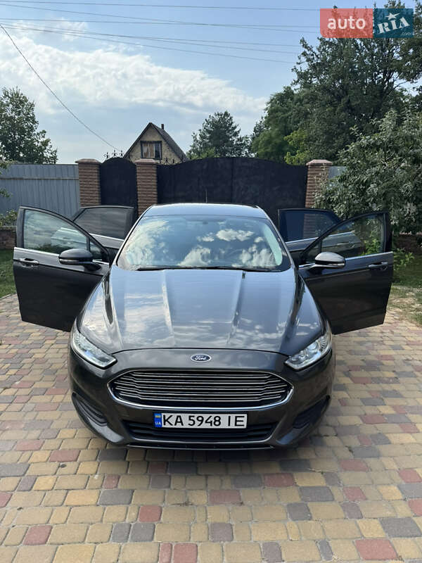 Седан Ford Fusion 2016 в Києві