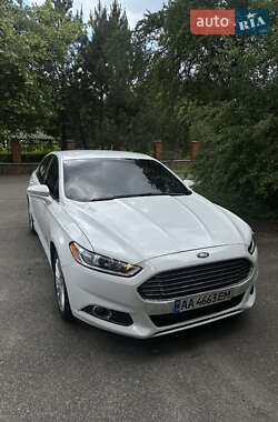 Седан Ford Fusion 2014 в 