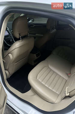Седан Ford Fusion 2014 в 