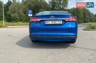 Седан Ford Fusion 2017 в 