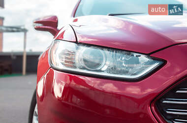 Седан Ford Fusion 2014 в 