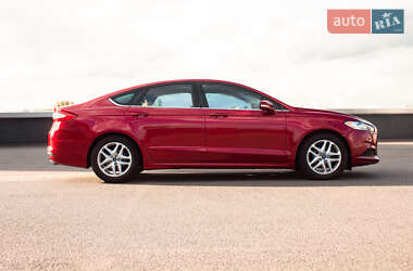 Седан Ford Fusion 2014 в 