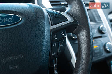 Седан Ford Fusion 2014 в 