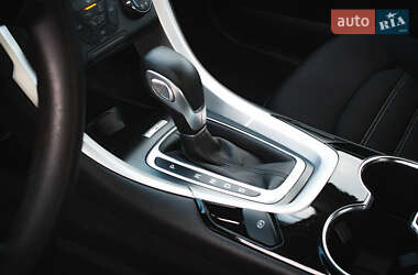 Седан Ford Fusion 2014 в 