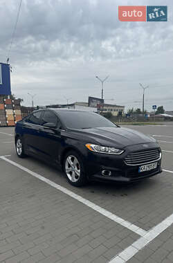 Седан Ford Fusion 2013 в 