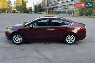 Седан Ford Fusion 2014 в 