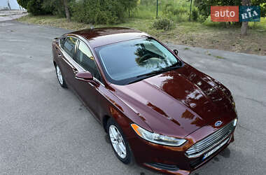 Седан Ford Fusion 2014 в 