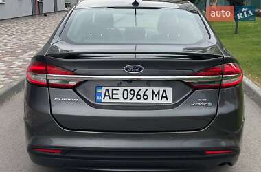 Седан Ford Fusion 2017 в 
