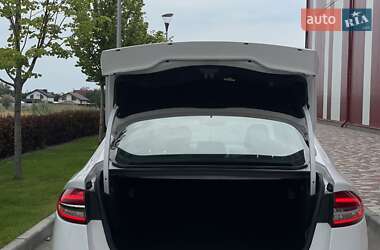 Седан Ford Fusion 2019 в 