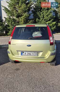 Хэтчбек Ford Fusion 2006 в 
