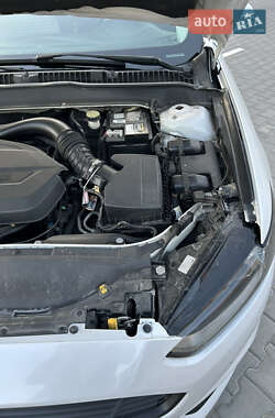 Седан Ford Fusion 2013 в 