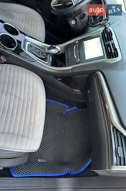 Седан Ford Fusion 2013 в 