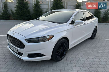 Седан Ford Fusion 2013 в 