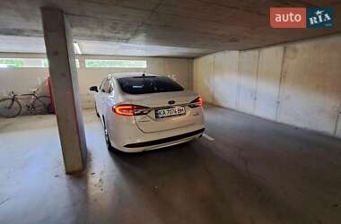 Седан Ford Fusion 2017 в 