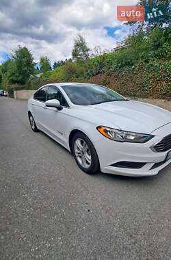 Седан Ford Fusion 2017 в 