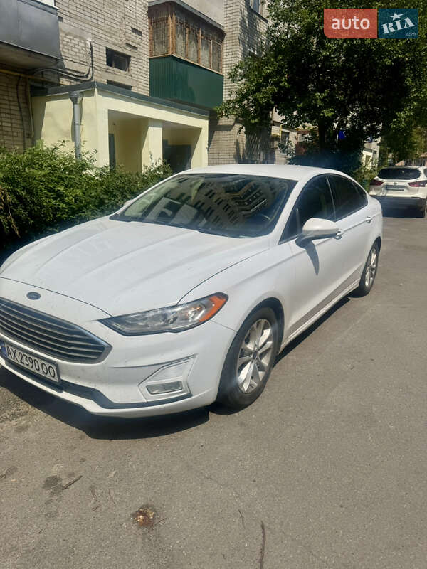 Седан Ford Fusion 2019 в Харкові