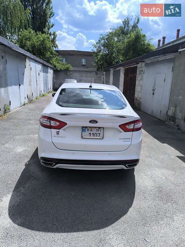 Седан Ford Fusion 2015 в Києві