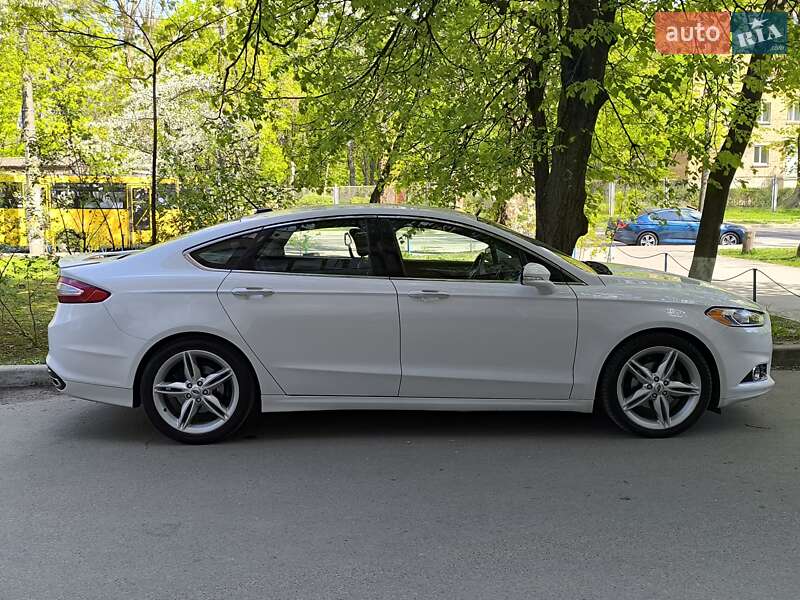 Седан Ford Fusion 2015 в Києві