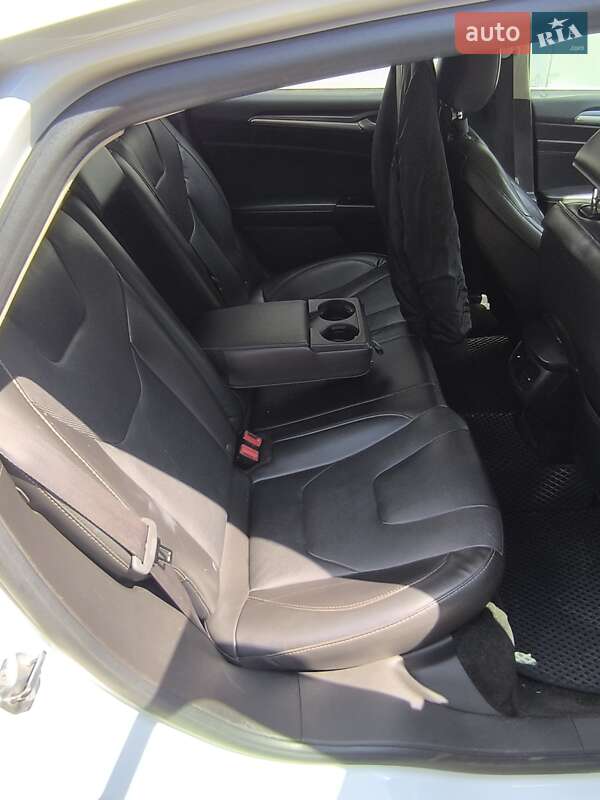 Седан Ford Fusion 2015 в Києві