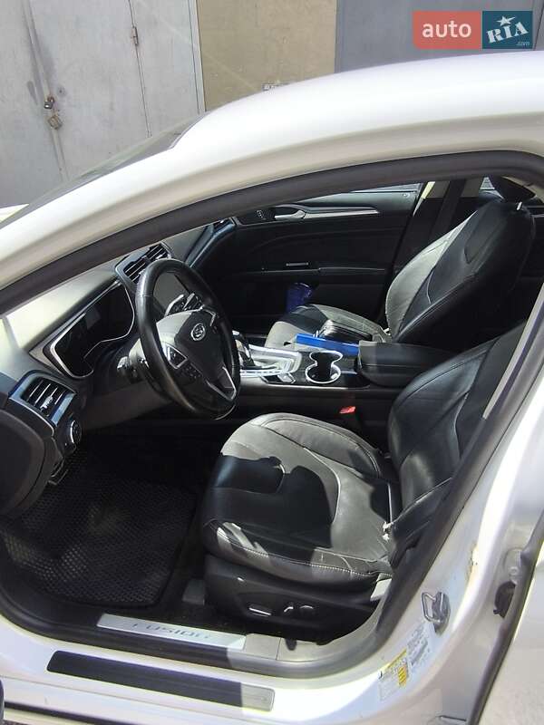 Седан Ford Fusion 2015 в Києві