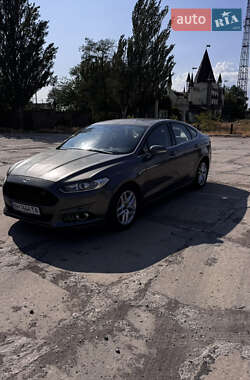 Седан Ford Fusion 2013 в 