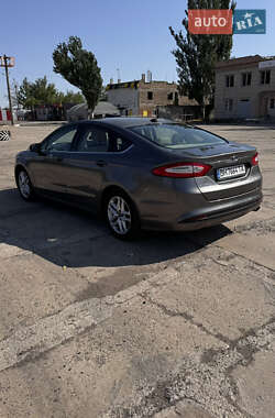 Седан Ford Fusion 2013 в 