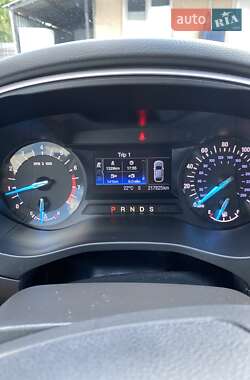 Седан Ford Fusion 2013 в 
