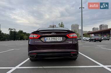 Седан Ford Fusion 2013 в 