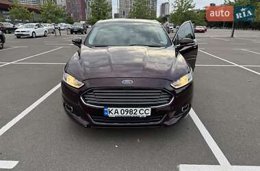 Седан Ford Fusion 2013 в 