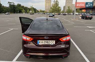 Седан Ford Fusion 2013 в 