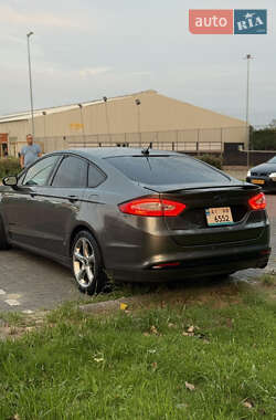 Седан Ford Fusion 2012 в 