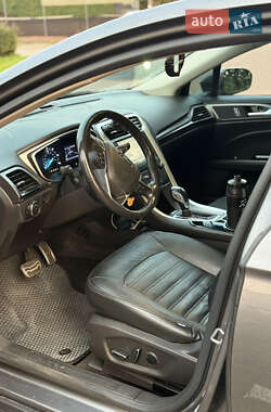 Седан Ford Fusion 2012 в 