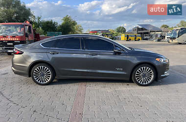 Седан Ford Fusion 2017 в 