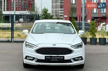 Седан Ford Fusion 2016 в 