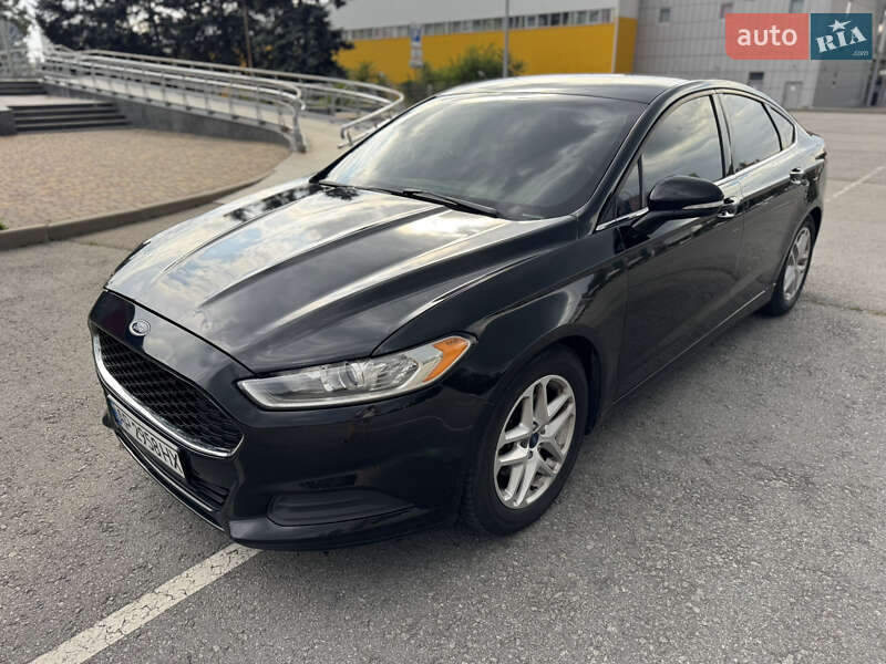 Седан Ford Fusion 2015 в Запоріжжі