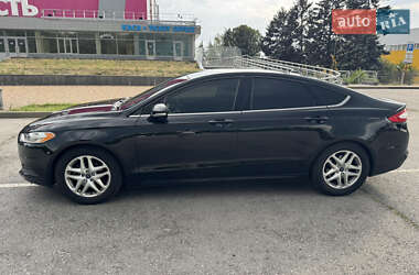 Седан Ford Fusion 2015 в 