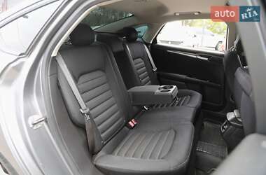 Седан Ford Fusion 2012 в 
