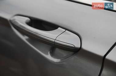 Седан Ford Fusion 2012 в 