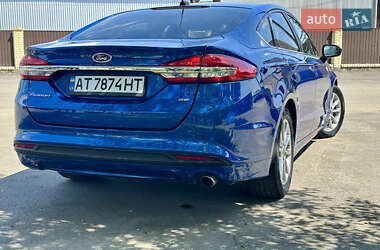Седан Ford Fusion 2016 в 