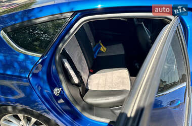 Седан Ford Fusion 2016 в 