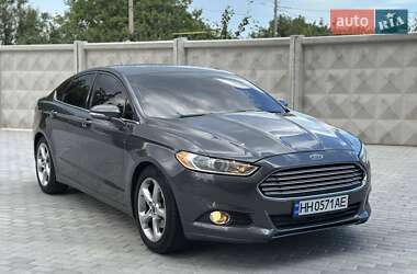 Седан Ford Fusion 2014 в Одесі