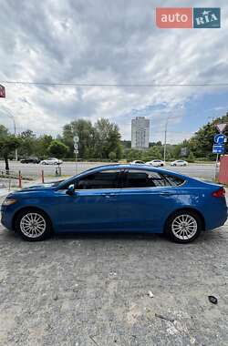Седан Ford Fusion 2019 в 