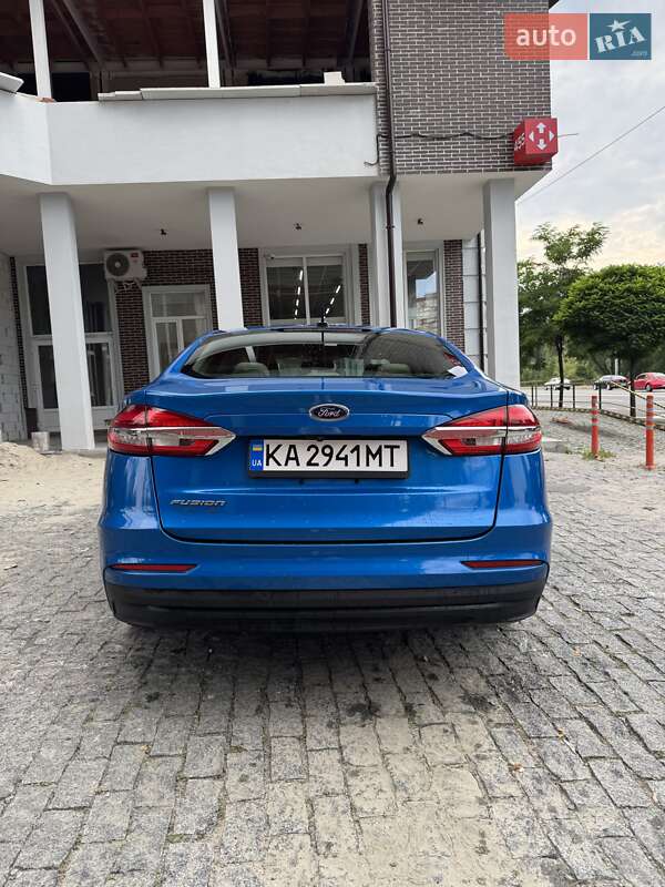 Седан Ford Fusion 2019 в Киеве