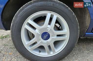 Хэтчбек Ford Fusion 2007 в 
