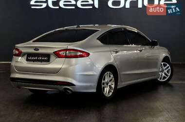 Седан Ford Fusion 2014 в 