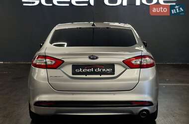 Седан Ford Fusion 2014 в 