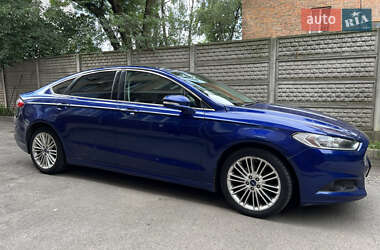 Седан Ford Fusion 2015 в 