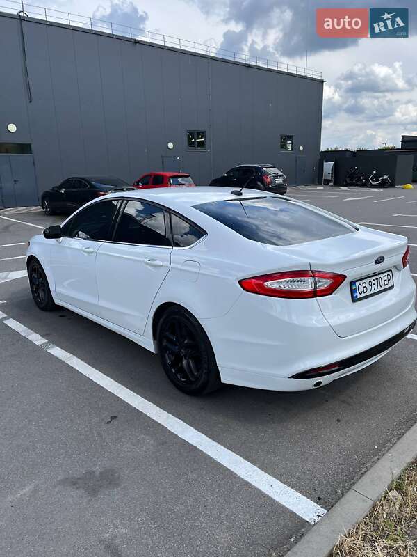 Седан Ford Fusion 2015 в Киеве