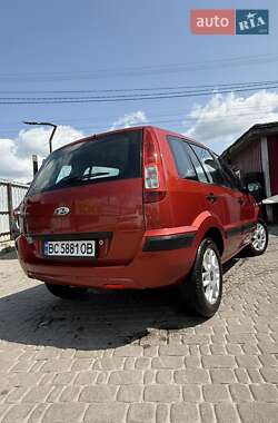 Хэтчбек Ford Fusion 2008 в 